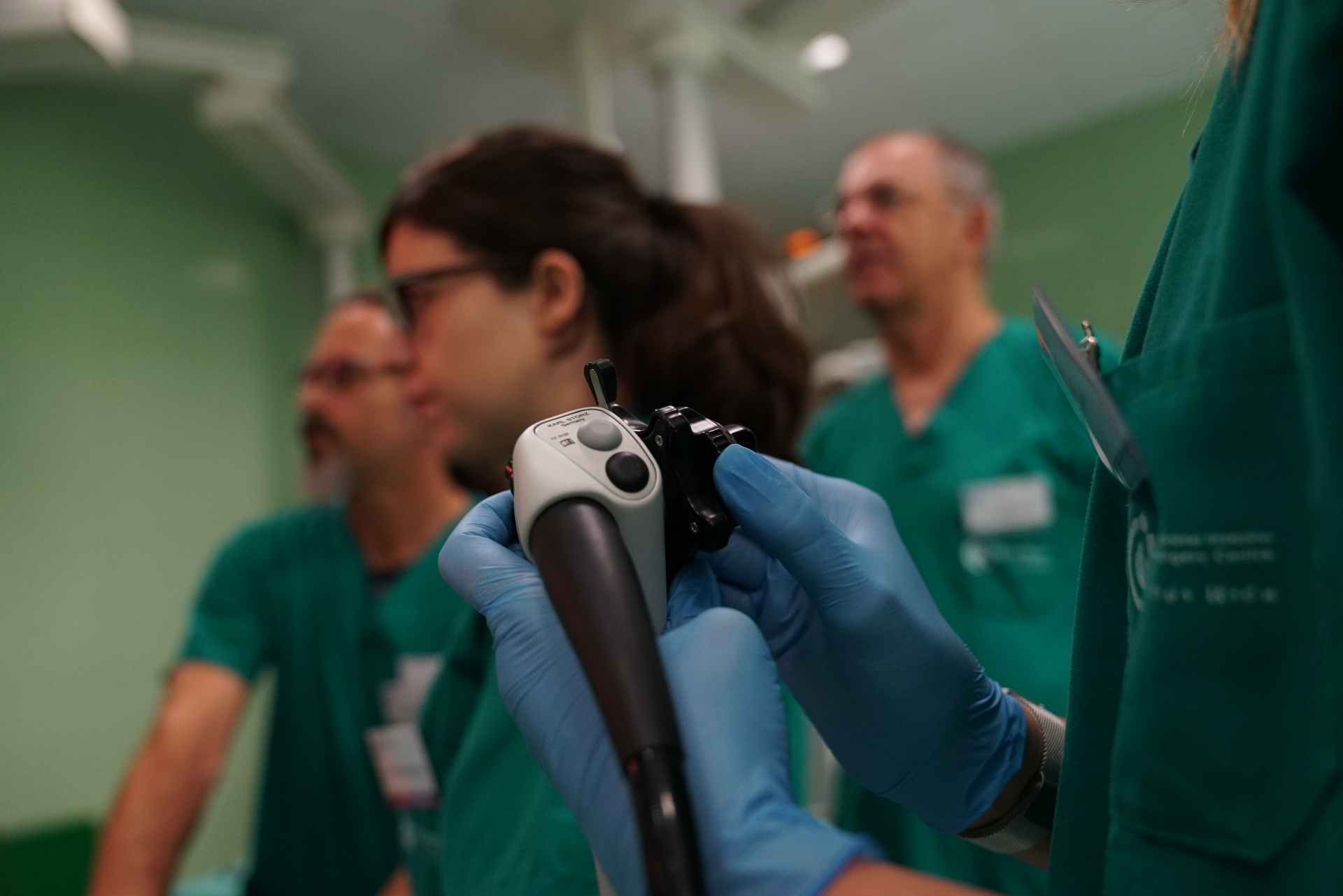 Detalle de un endoscopio Karl Storz durante una formación